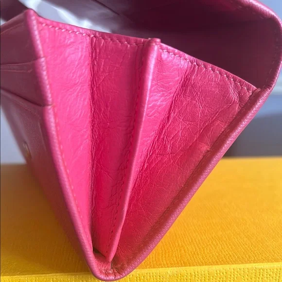 Fendi Pink Women's Wallet - Picture 11 of 15